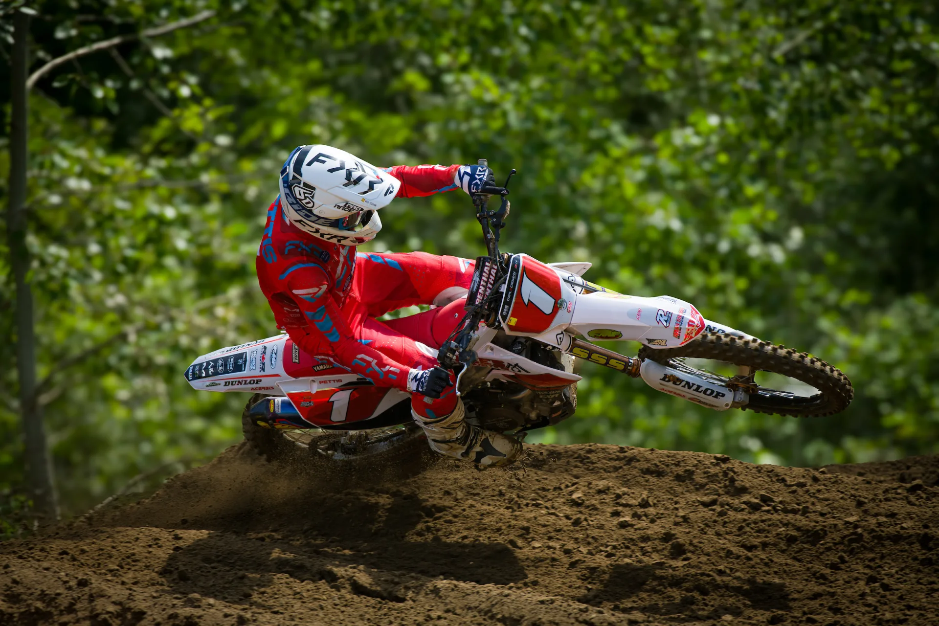 Jess Pettis carving a corner at Sand Del Lee MX — Ottawa 2025