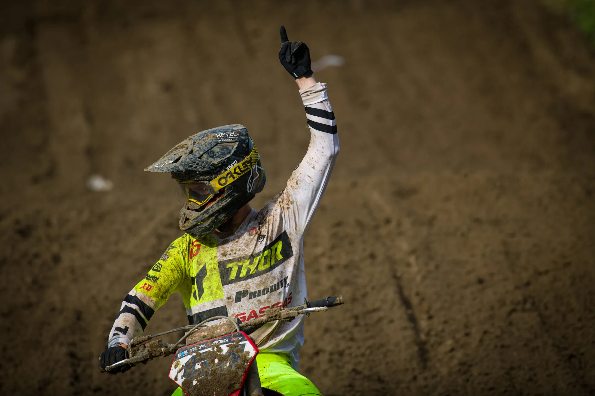 Tanner Ward celebrating at Sand Del Lee MX — Ottawa 2025